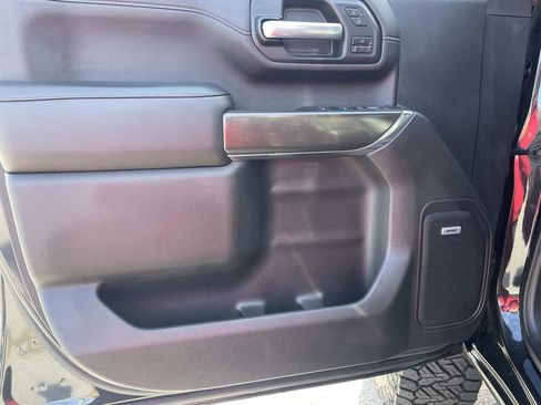 Used 2020 GMC Sierra 2500 AT4 w/ AT4 Premium Package image 16