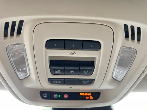 Used 2023 Buick Envision Essence w/ Technology Package I AWD/4WD image 34