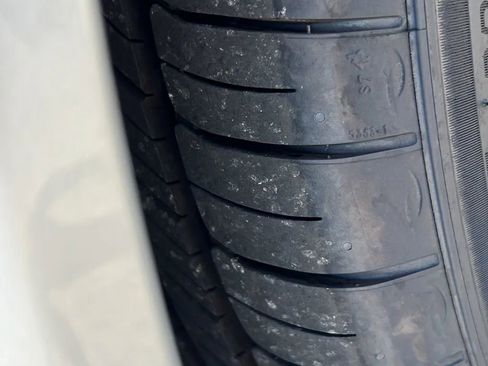 Used 2005 Cadillac XLR image 29