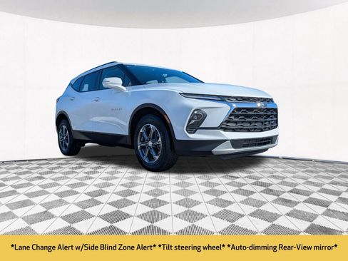 Used 2024 Chevrolet Blazer LT w/ Sound & Technology Package image 18