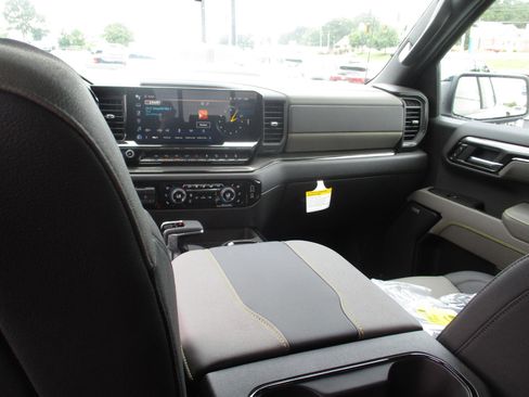 New 2026 Chevrolet Silverado 1500 ZR2 image 16