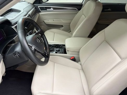 Used 2019 Volkswagen Atlas SEL R-Line image 18