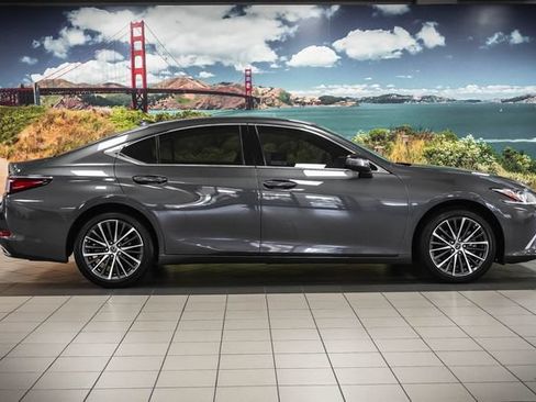 Certified 2022 Lexus ES 350 w/ Premium Package FWD image 5