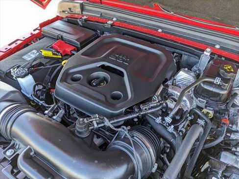 Certified 2025 Jeep Wrangler Sport image 49