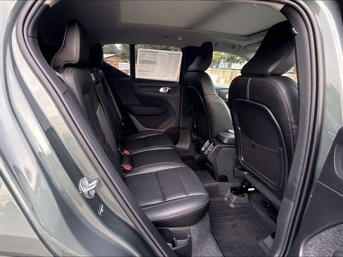 New 2026 Volvo XC40 B5 Ultra w/ Protection Package Premier image 27