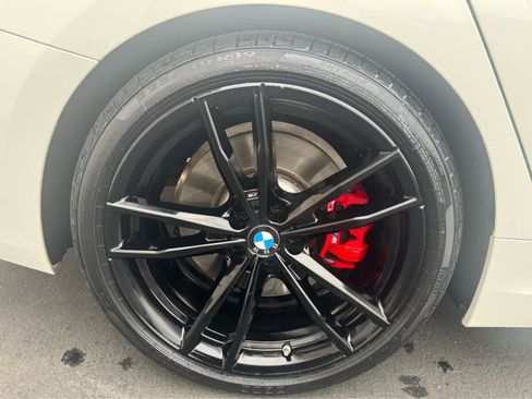 Used 2024 BMW 330i Sedan w/ M Sport Package image 9