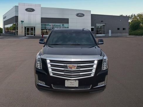 Used 2016 Cadillac Escalade ESV Platinum image 3