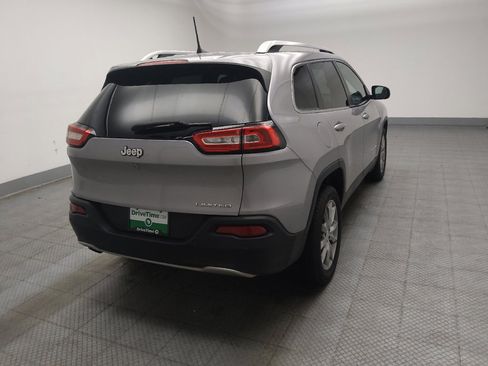 Used 2018 Jeep Cherokee Limited FWD image 9