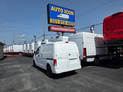 Used 2019 Nissan NV200 SV w/ Navigation Package image 29