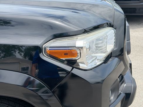 Used 2020 Toyota Tacoma SR5 image 34