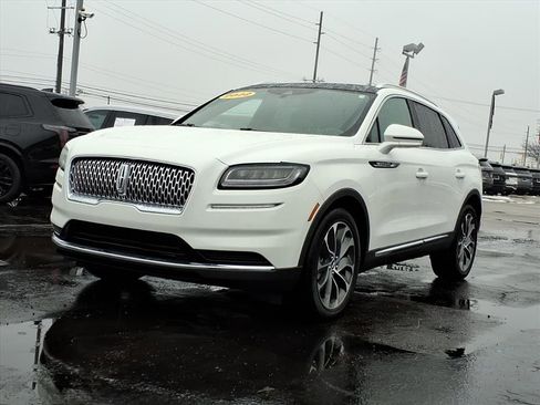 Certified 2022 Lincoln Nautilus Reserve image 3