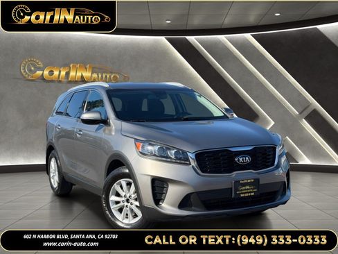 Used 2019 Kia Sorento FWD V6 w/ LX V6 Convenience Package image 3