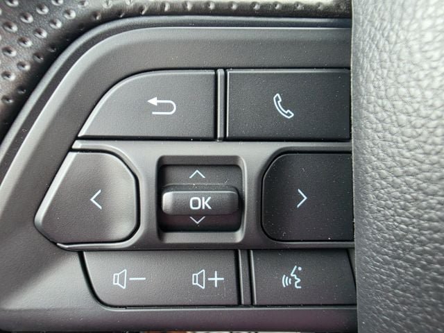 Used 2026 Toyota Tacoma SR5 AWD/4WD image 8
