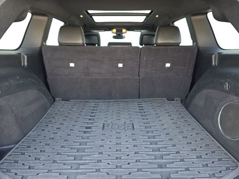 Used 2019 Jeep Grand Cherokee Limited w/ Luxury Group II image 13