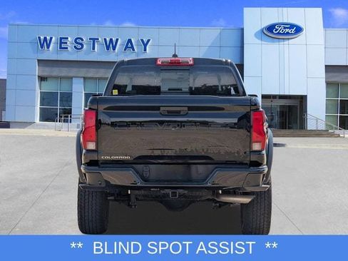 Used 2024 Chevrolet Colorado Trail Boss w/ Advanced Trailering Package AWD/4WD image 4