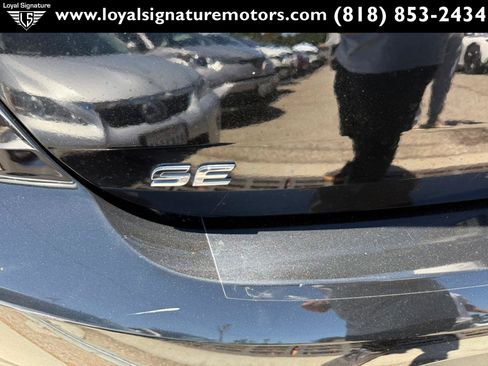 Used 2019 Hyundai Elantra SE w/ Cargo Package FWD image 8