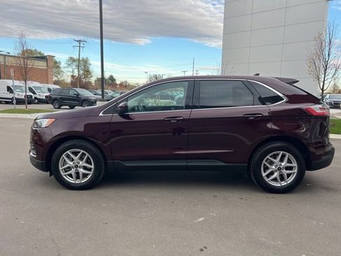 Certified 2024 Ford Edge SEL w/ Convenience Package image 8