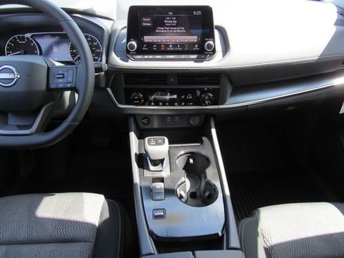New 2026 Nissan Rogue SV FWD image 19