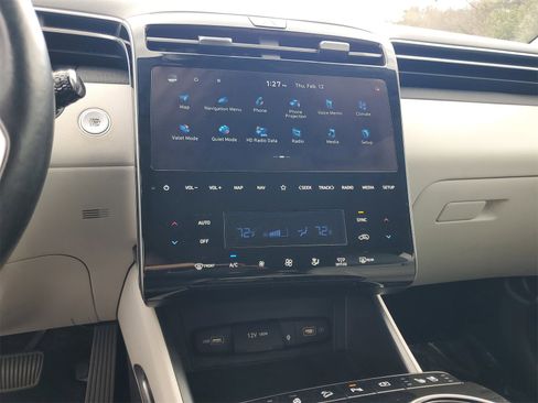 Used 2024 Hyundai Tucson Limited image 16