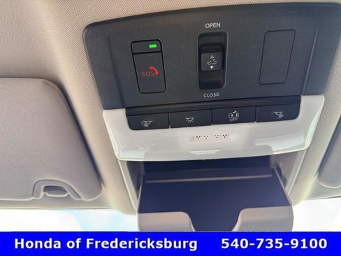 Used 2024 Nissan Altima 2.5 SR w/ SR Premium Package image 33