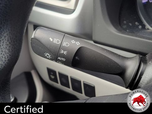 Used 2019 Toyota Highlander LE FWD image 31