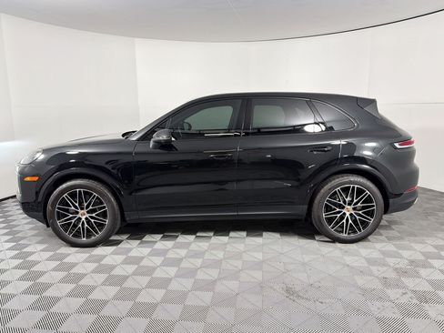Used 2026 Porsche Cayenne AWD/4WD image 2