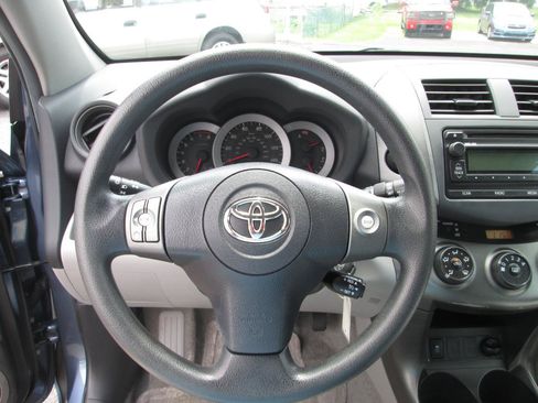 Used 2012 Toyota RAV4 4WD w/ Upgrade Value Pkg image 29