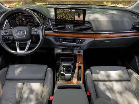 Used 2022 Audi Q5 2.0T Prestige w/ Prestige Package image 5