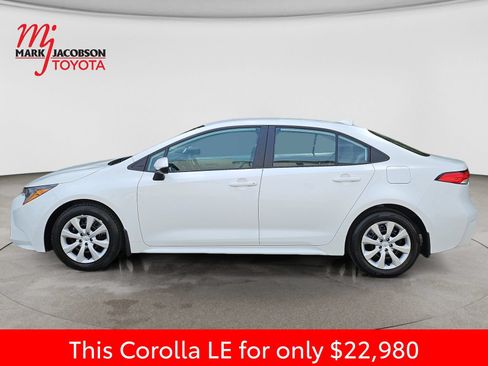 Used 2025 Toyota Corolla LE FWD image 15