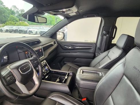 Used 2024 GMC Yukon Denali AWD/4WD image 16