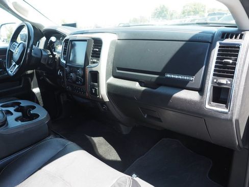 Used 2016 RAM 2500 Laramie w/ Convenience Group AWD/4WD image 20