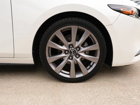 Used 2019 MAZDA MAZDA3 Sedan FWD image 19