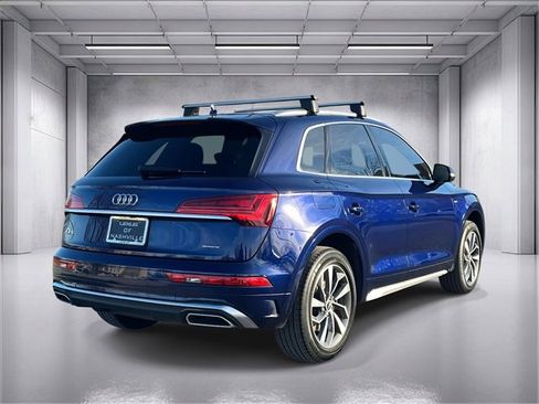 Used 2022 Audi Q5 2.0T Premium w/ Convenience Package image 3