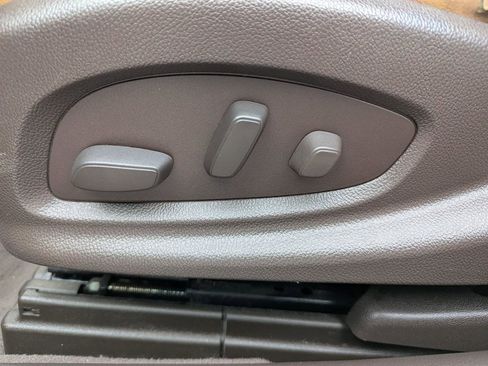 Used 2014 Buick LaCrosse Leather FWD image 27