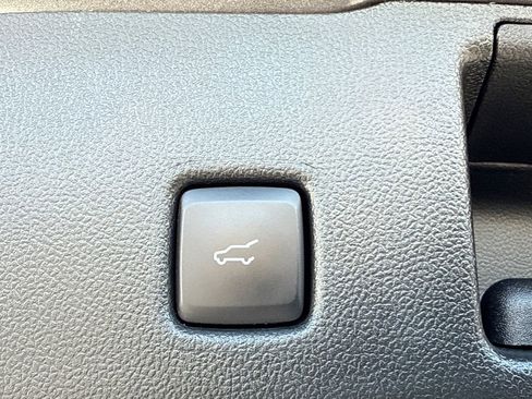 Certified 2023 Ford Escape Platinum image 19