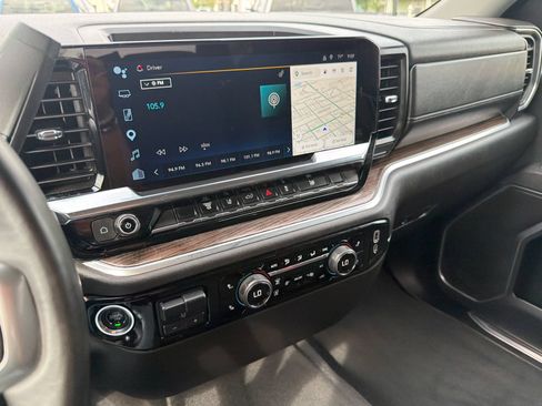 Used 2025 Chevrolet Silverado 2500 LT w/ Convenience Package AWD/4WD image 20