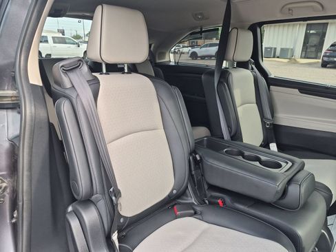 Used 2025 Honda Odyssey Elite image 27