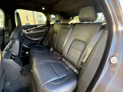 New 2026 Jaguar F-PACE R-Dynamic S image 10