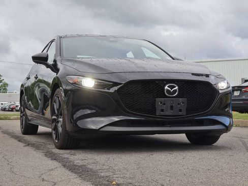 Used 2023 MAZDA MAZDA3 s FWD image 8