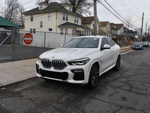 Used 2021 BMW X6 sDrive40i w/ M Sport Package image 2