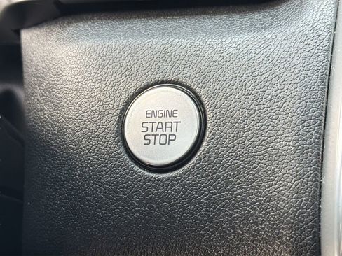 Used 2023 Kia Sorento SX AWD/4WD image 32