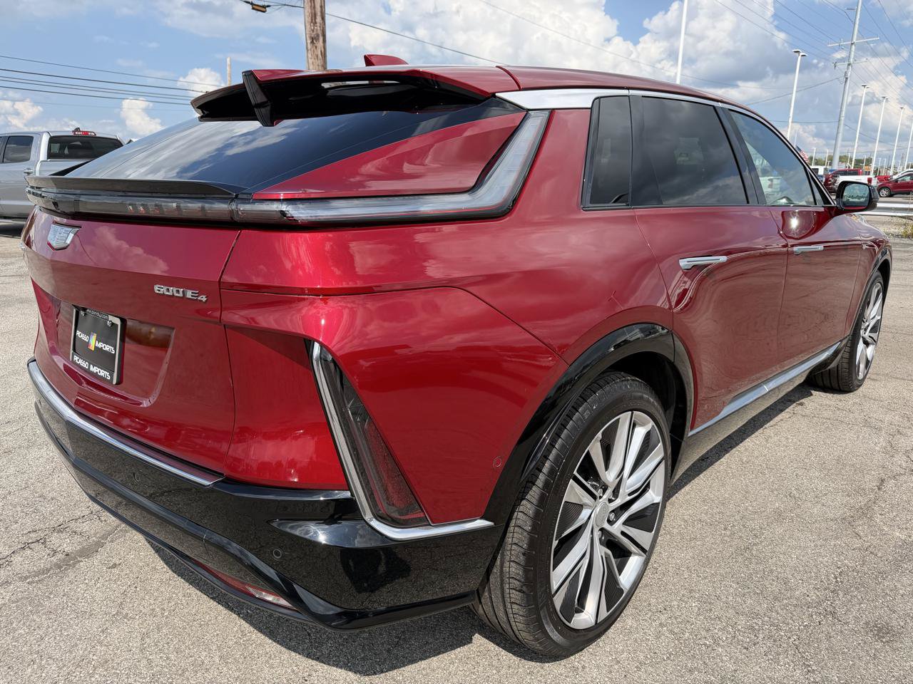 Used 2024 Cadillac Lyriq Luxury w/ LPO, Floor Liner Package AWD/4WD image 13