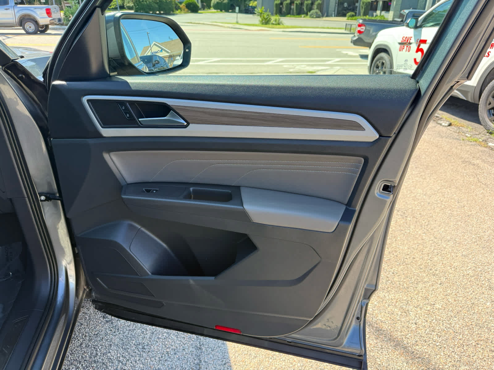 Used 2022 Volkswagen Atlas SEL AWD/4WD image 9