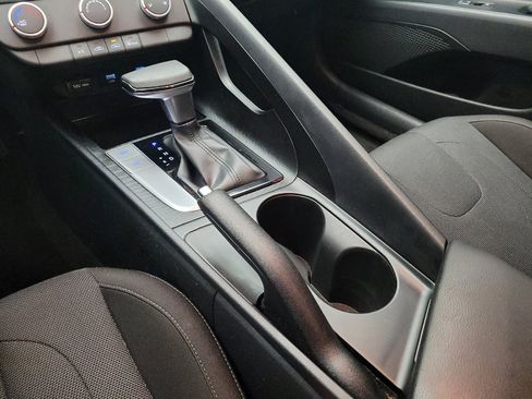 Used 2023 Hyundai Elantra SE image 26