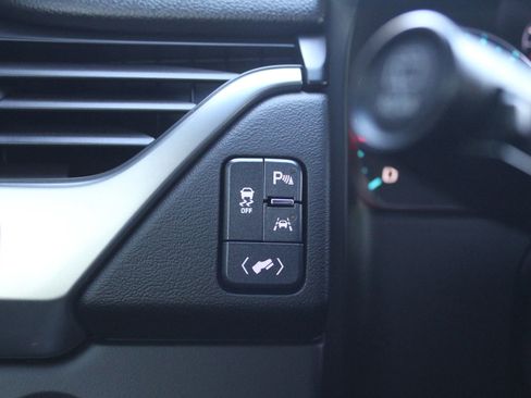 Used 2018 Chevrolet Tahoe Premier image 33