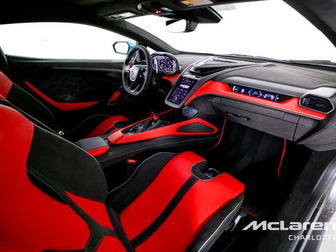 Used 2025 Lamborghini Revuelto AWD/4WD image 20