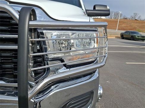 Used 2022 RAM 3500 Big Horn image 9