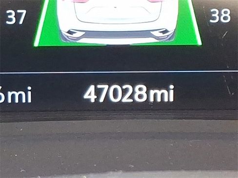 Certified 2022 Buick Envision Avenir w/ Technology Package II image 20