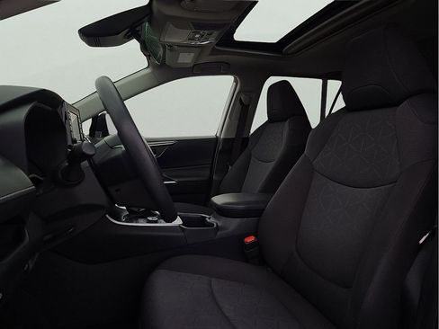 Used 2022 Toyota RAV4 XLE image 13