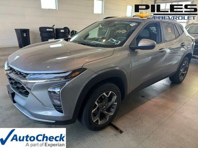 Used 2025 Chevrolet Trax LT w/ LT Convenience Package